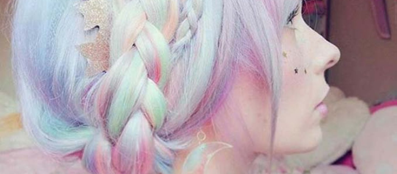 Holographic Hair: Η πιο hot τάση στα μαλλιά για το 2017 (φωτό)